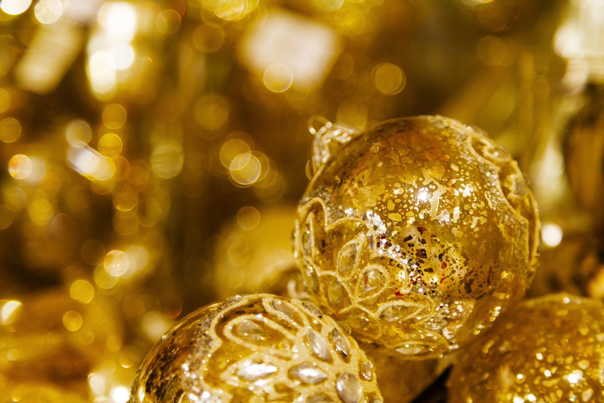 Gold Ornaments Sparkling by the Tree Background (Free) – Christmas HQ